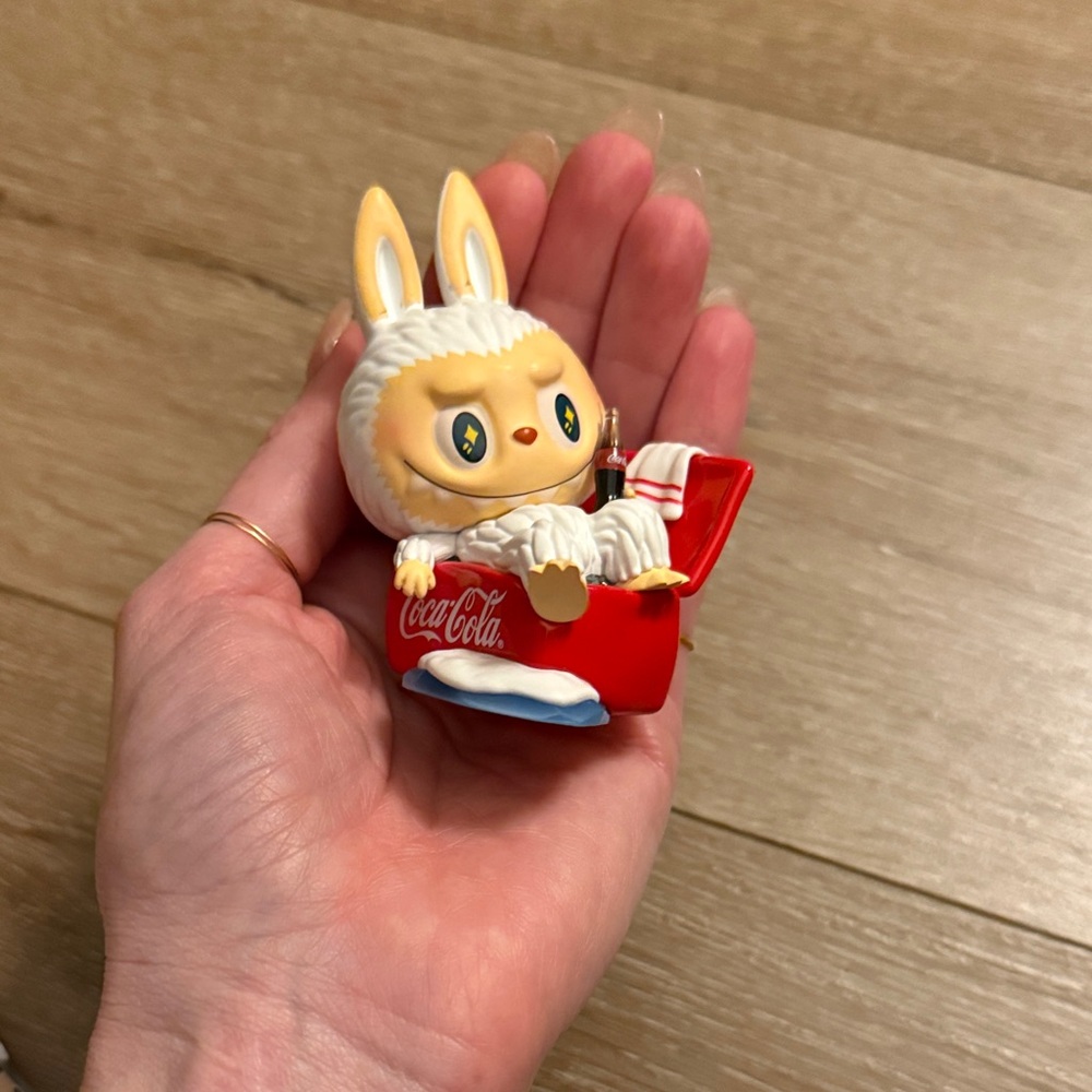 Coca-Cola Labubu Figure - Picture 3 of 6